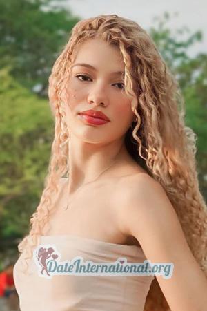 225773 - Adriana Age: 22 - Colombia